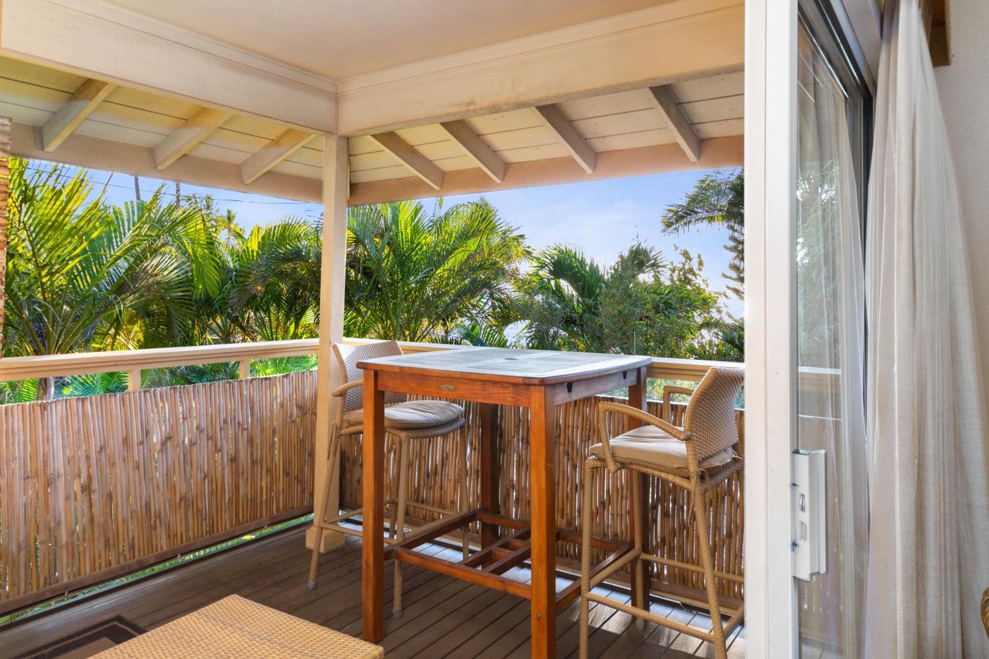 Plumeria Suite, 2-bedroom In A Boutique Property, Sleeps 6, Pool & Bbq