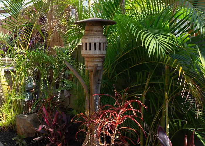 Plumeria Suite, 2-Bedroom Condo In A Boutique Property, Sleeps 6, Pool & Bbq