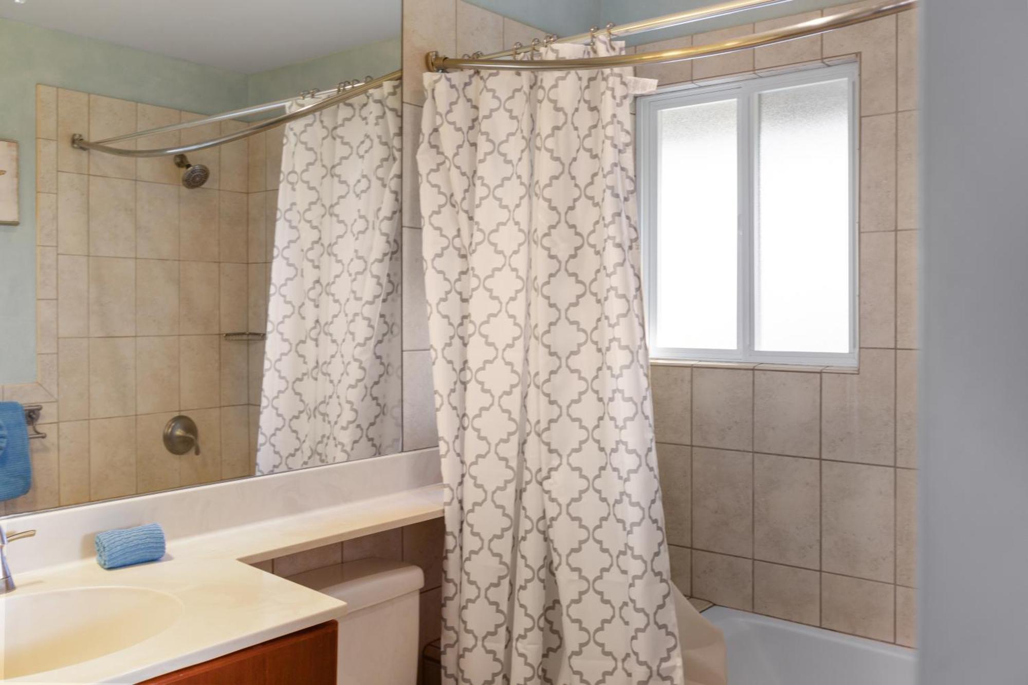 Plumeria Suite, 2-bedroom In A Boutique Property, Sleeps 6, Pool & Bbq Apartment